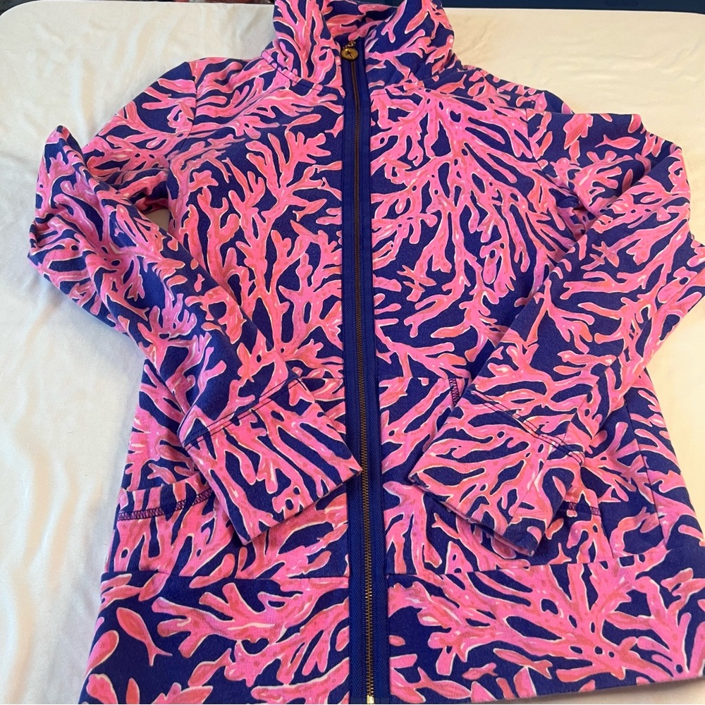 Lilly Pulitzer Leona Full Zip jacket in “Did you catch that” Print XS Women’s